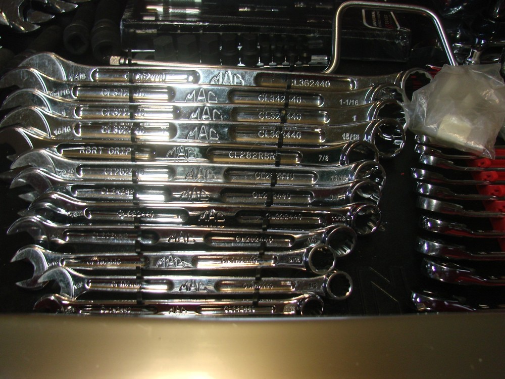 master techs tools and roller