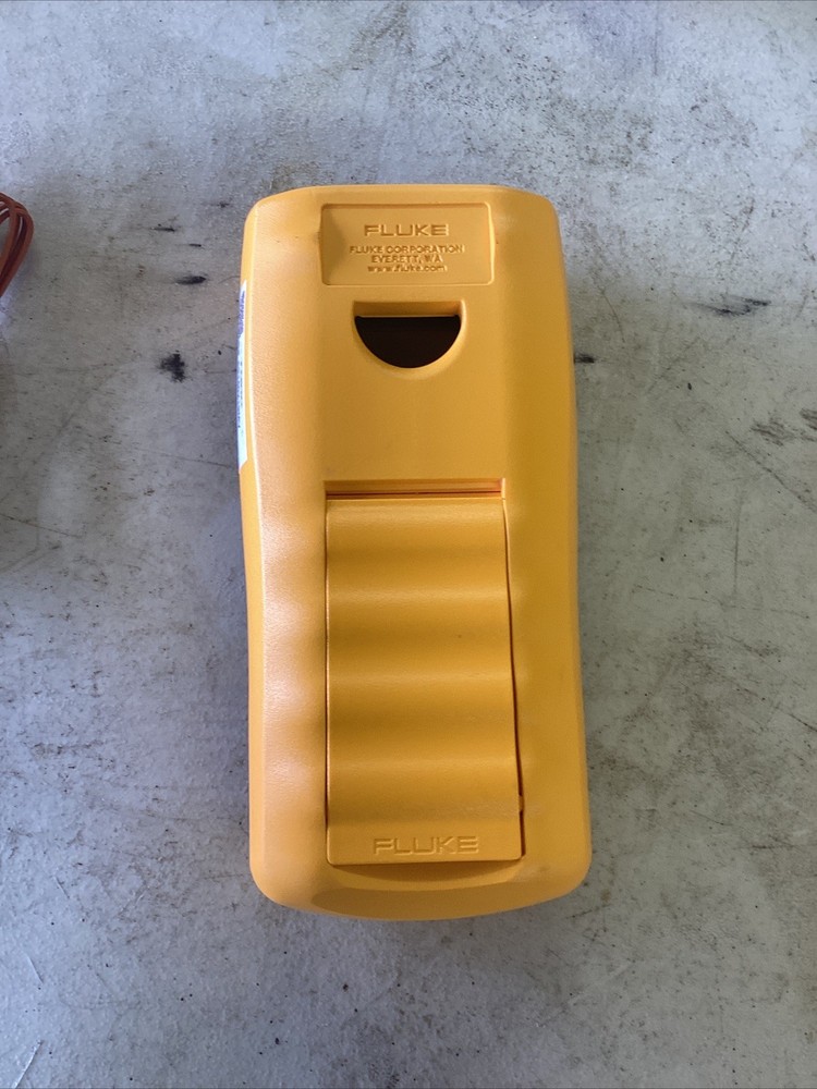 Fluke 52-II Digital Thermometer