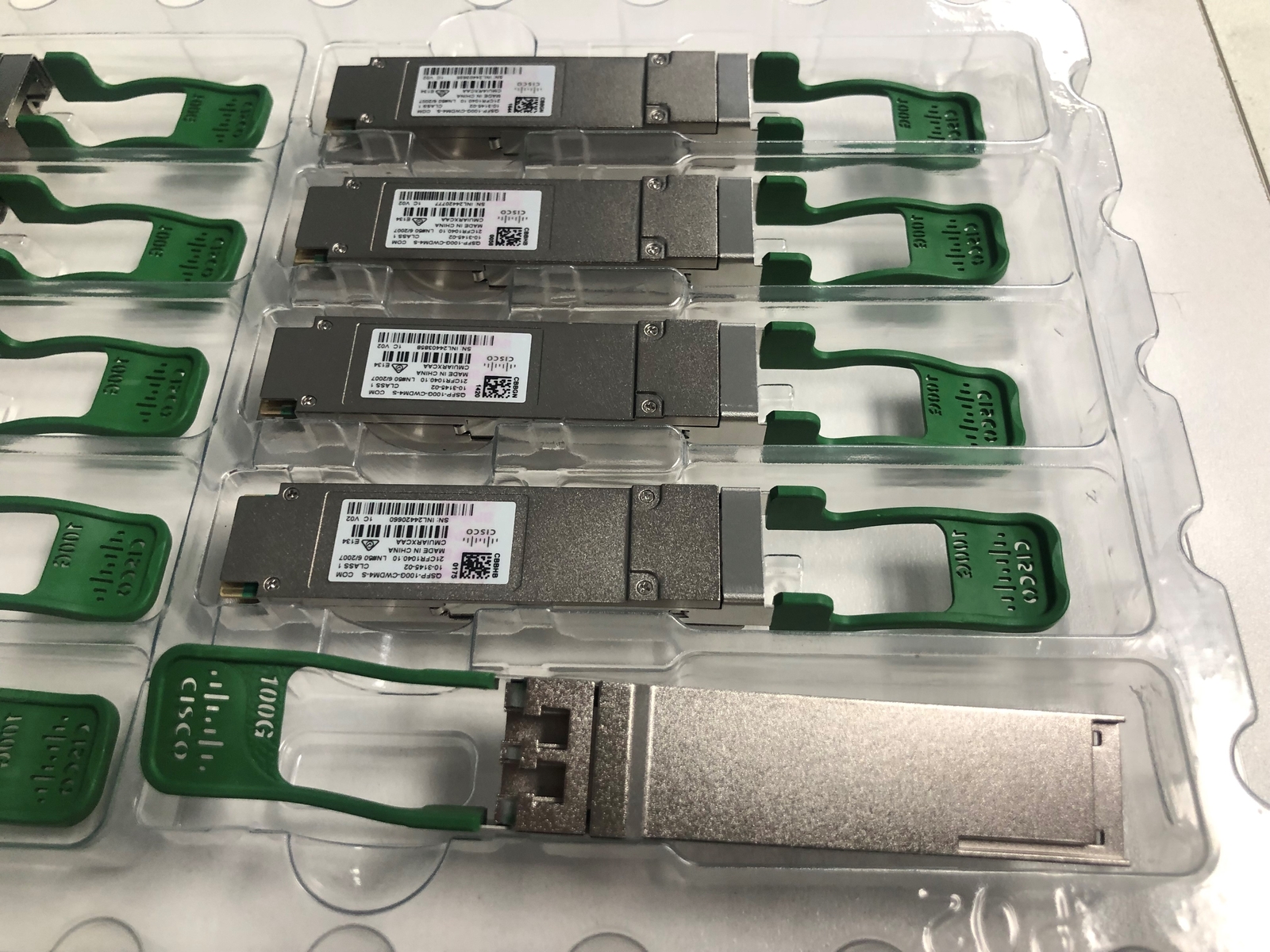 Cisco QSFP-100G-CWDM4-S 100GBASE Optical Transceiver Module