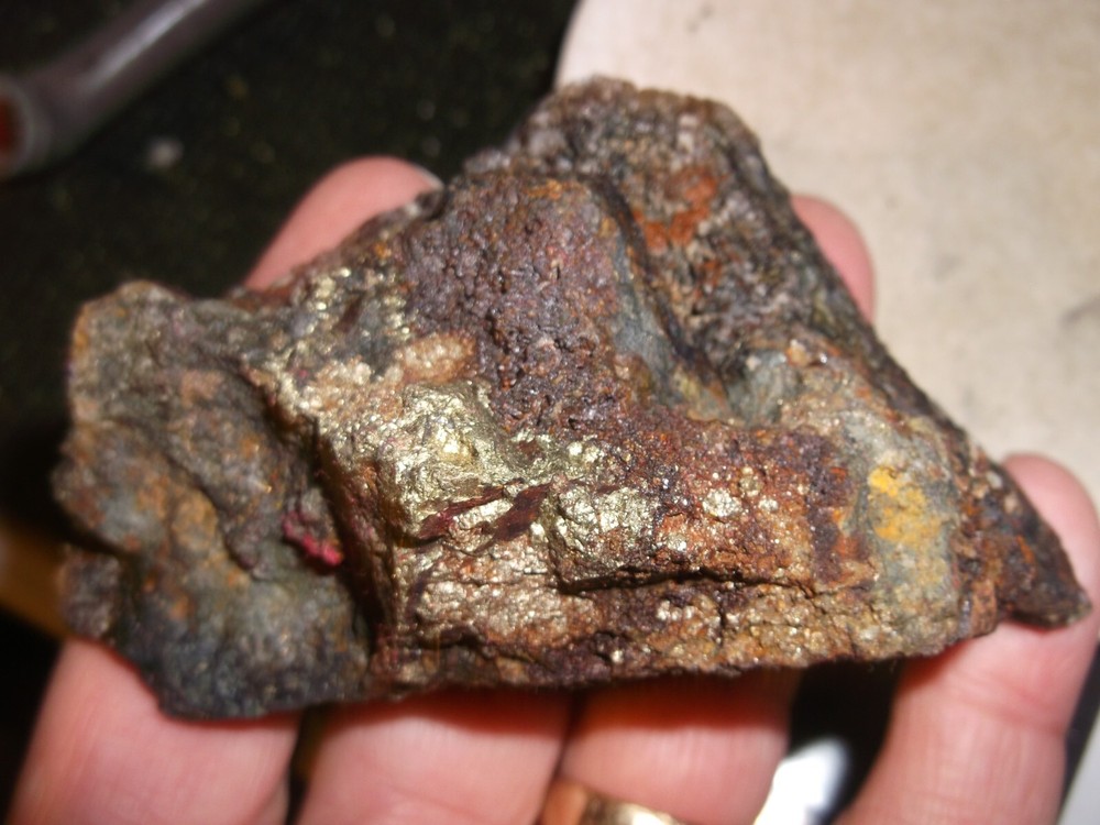 Gold, silver, copper, 212 grams samples ,ore high grade .