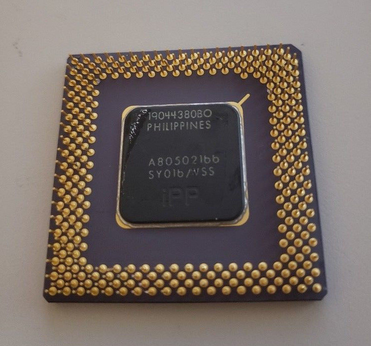 Intel Pentium Socket 7 CPU SY016 A80502166 166MHz Ceramic Vintage Processor GOLD