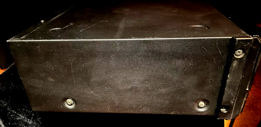 SAE Two T3U Stereo Tuner AM/FM