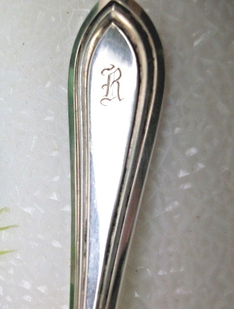 International Holmes & Edwards WASHINGTON Silverplate Solid Serving Spoon 1910