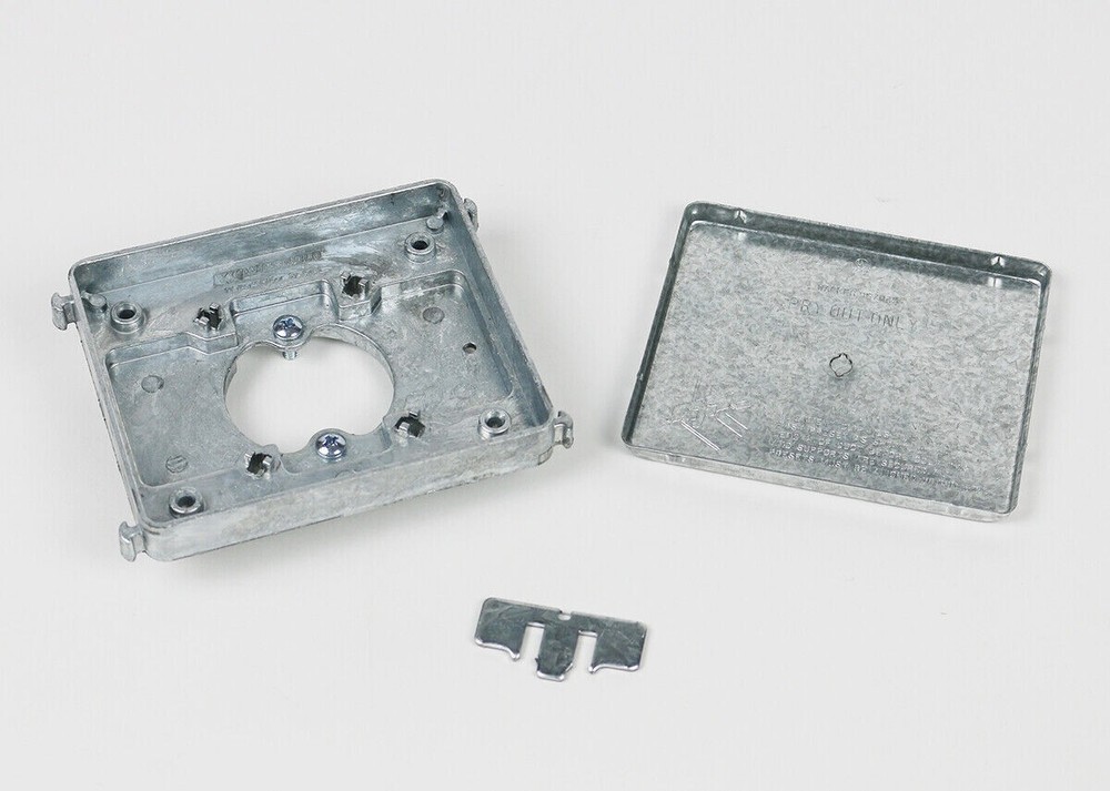 Wiremold 4220 Floor Box