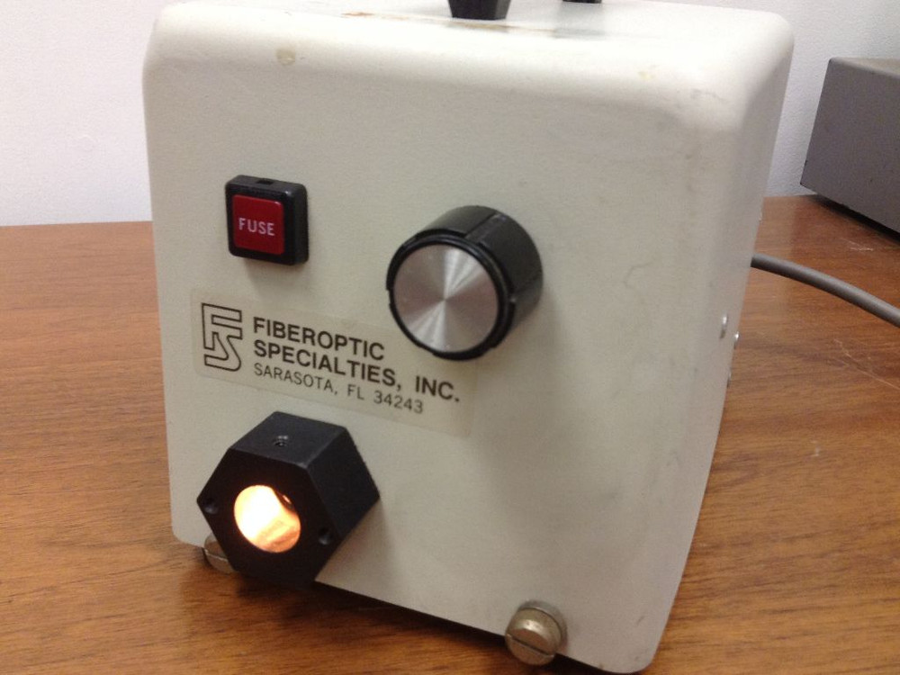 Fiberoptic Specialties - Model #LS86/110 - Light Source