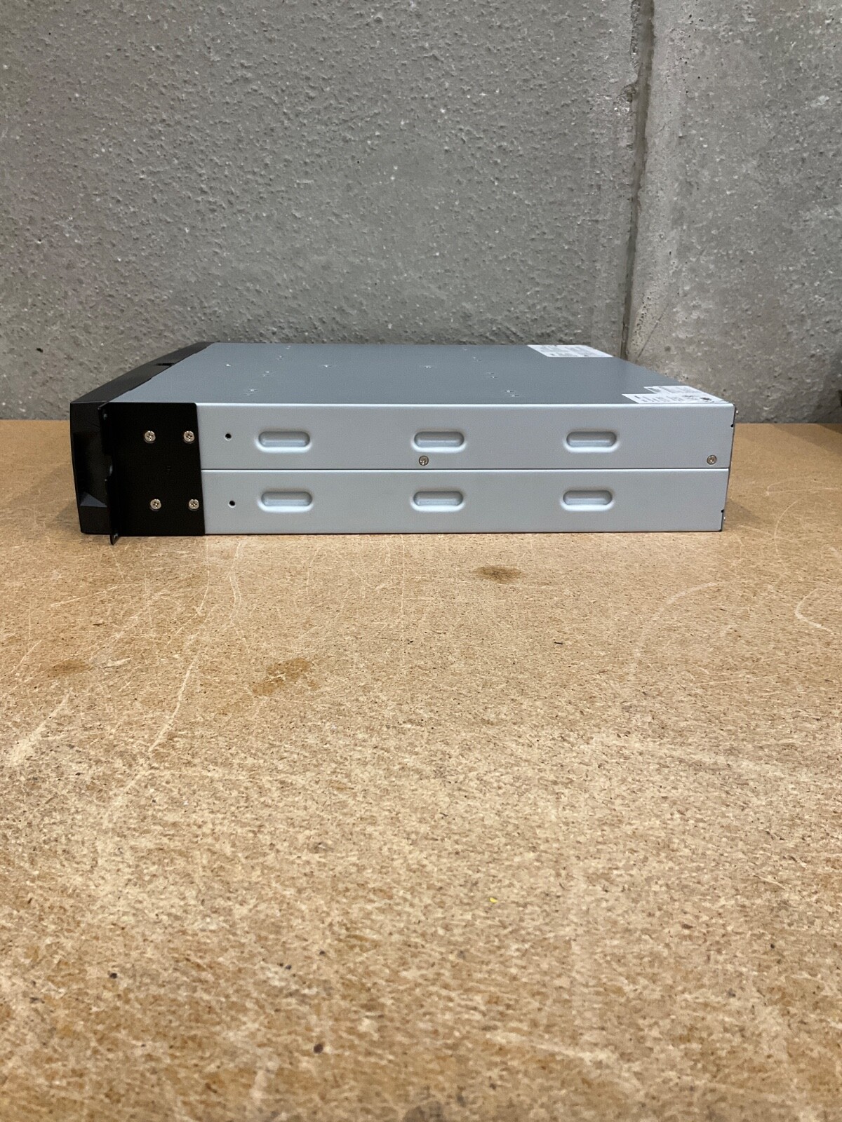 EATON PW9130G1500R-EBM 48VDC 34A *NO BATTERIES*