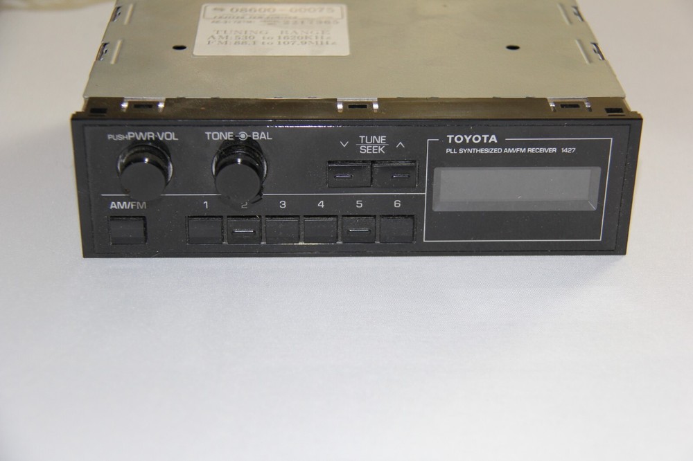 Toyota AM/FM Receiver 1427 Untested