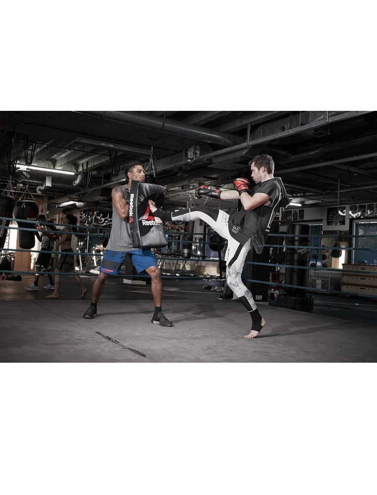 Reebok Combat Strike Pad, Black - Rscb-11200