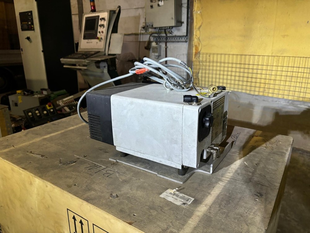 Oerlikon Leybold sogevac sv25 d