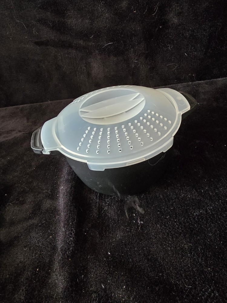 Pampered Chef Micro-Cooker