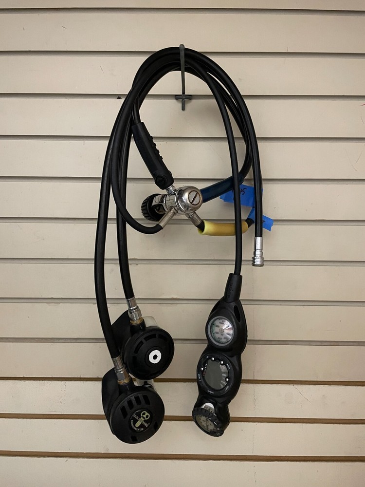 US Divers conshelf regulator, octo & Suunto Zoop computer w/compass