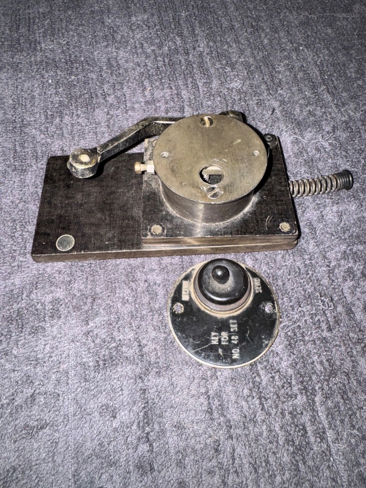 WW2 British Manpack Radio ham Transceiver Morse Code Telegraph Key Flameproof