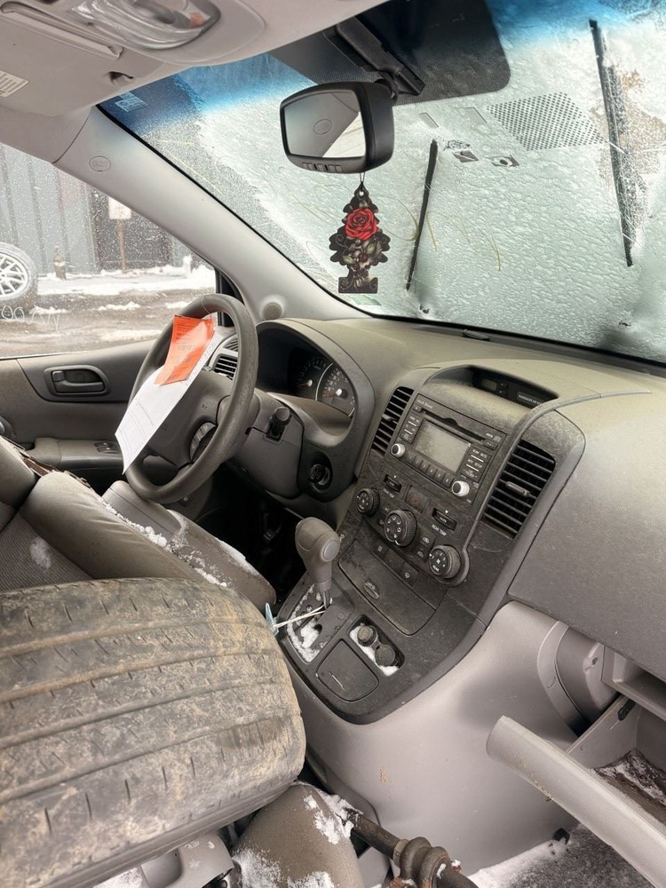 SEDONA 2012 Glove Box OEM