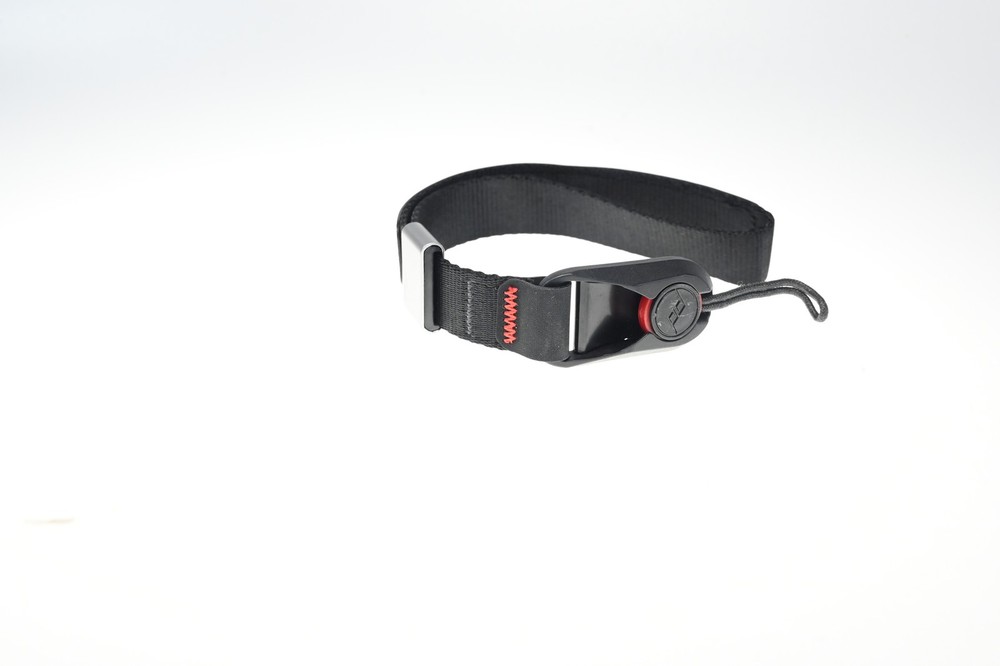 Peak Design Wrist Cuff Strap Black Red #G317