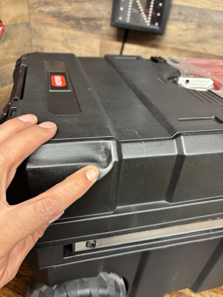 Keter Masterloader Resin Rolling Tool Box with Masterloader