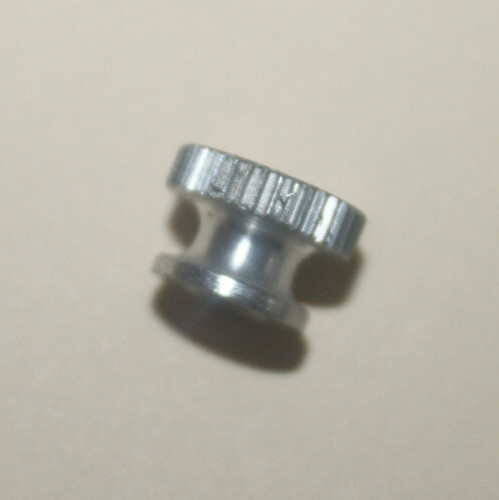 25 Aluminum knurled 6-32 thumb nuts