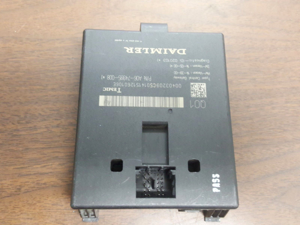 FREIGHTLINER CASCADIA CHASSIC CONTROL MODULE  DAIMLER A06- 74995 -008