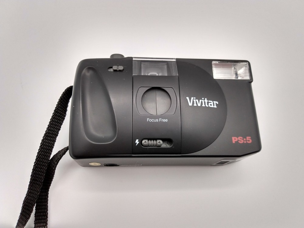 Vivitar 1990 35mm Point And Shoot Camera with Soft Case, Manual, Box UNTESTED