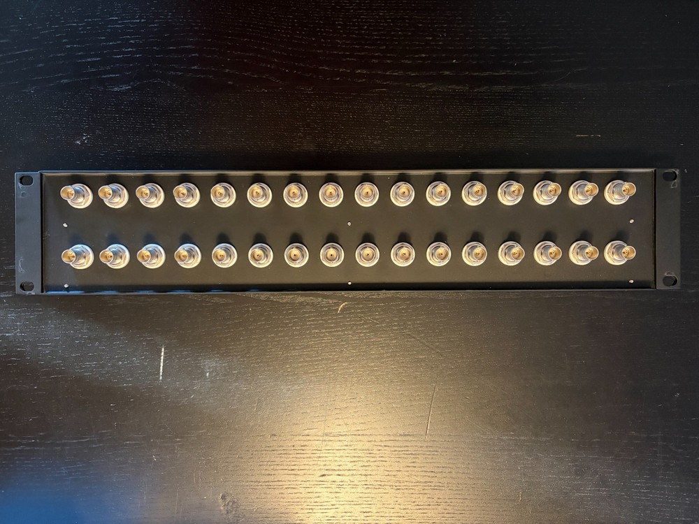 Canare BNB Video Patchbay 16x16