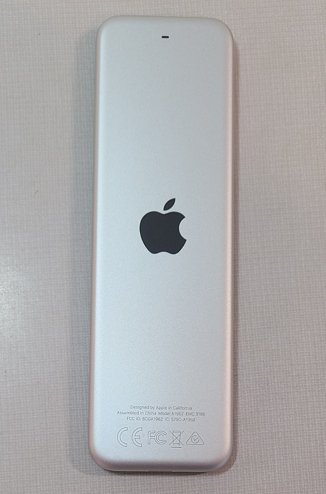 OPEN BOX - Apple TV Siri Remote Control EMC3186 / A1962 - PRISTINE
