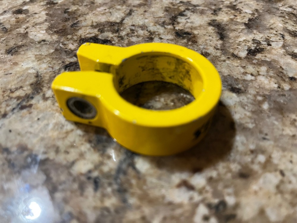 Maniacc flyer seat clamp