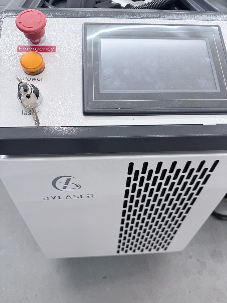 Laser Cleaner - 300 watt fiber