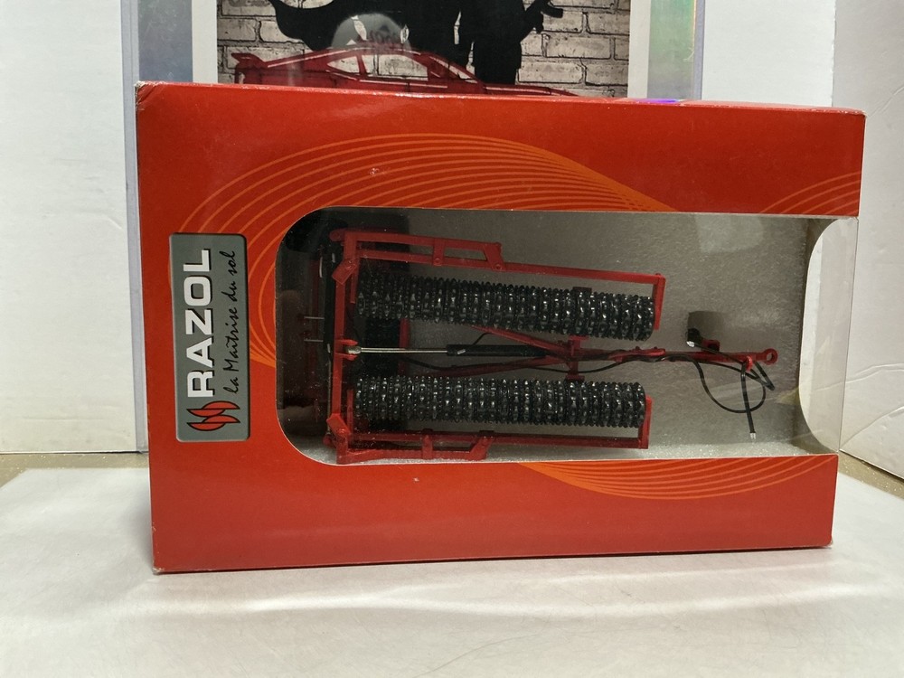 1/32 REPLICAGRI TORO RAZOL REP028