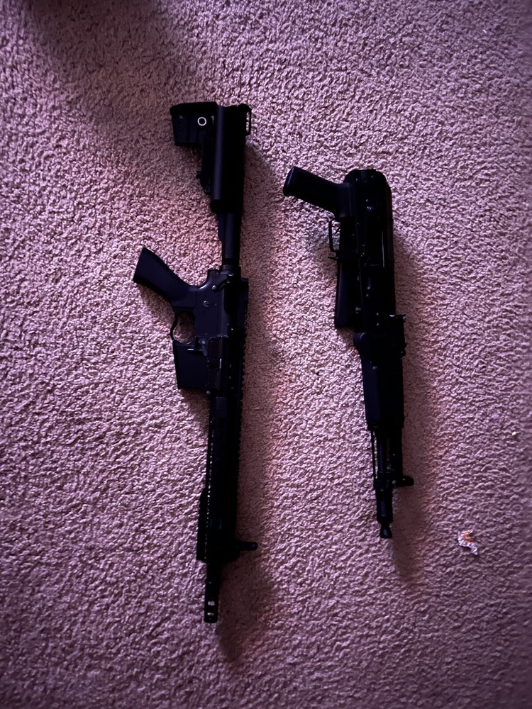 airsoft m4 and ak
