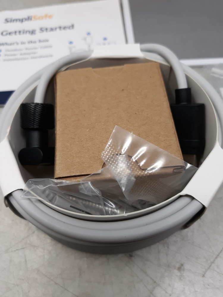 SimpliSafe STR-11027-00 Power Cable Kit with Mounting Hardware