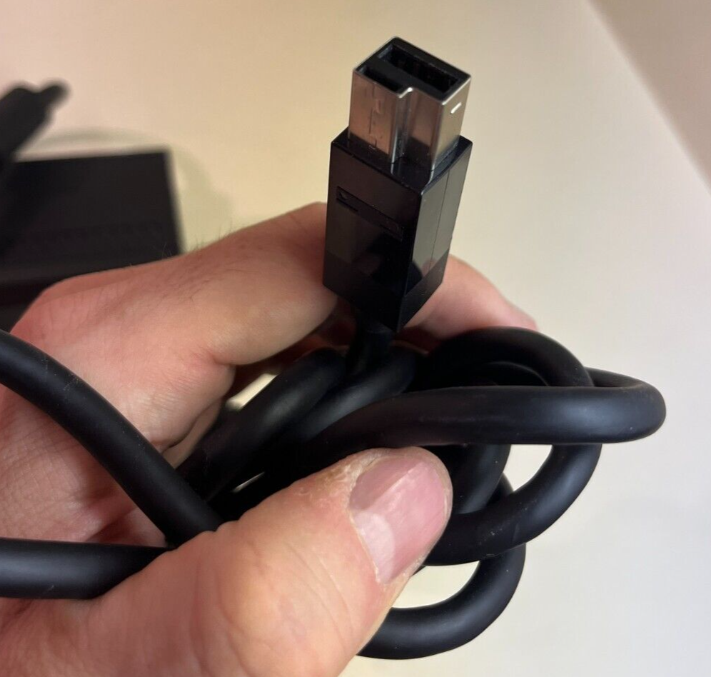 Microsoft Xbox One / Xbox One X / Xbox One S Kinect Sensor - MODEL 1520 - Black