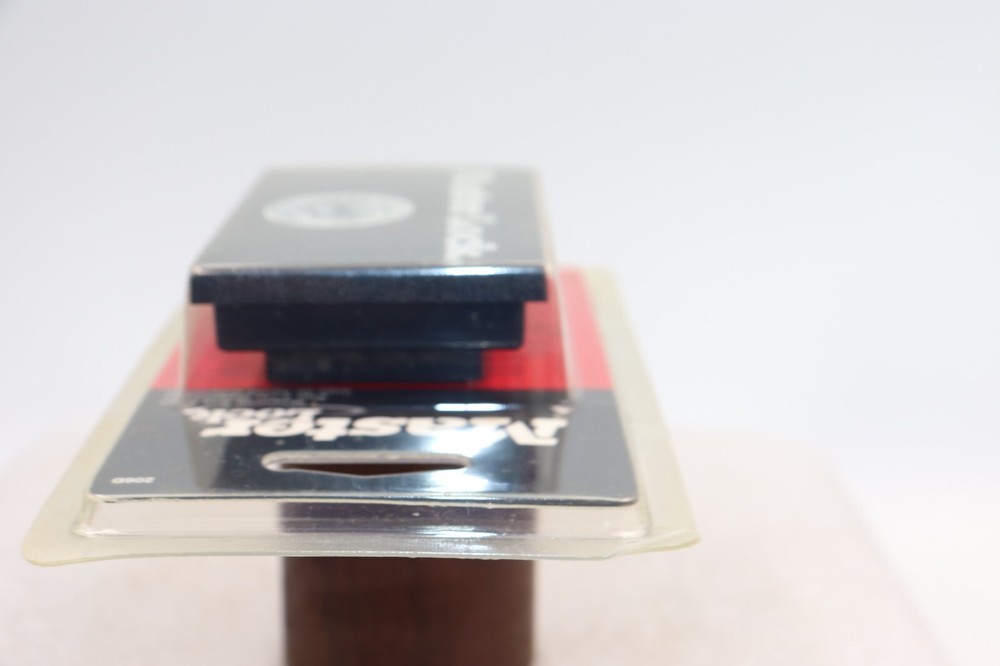 Master Lock Magnetic KEY CASE Tough Under Fire #206D NOS!