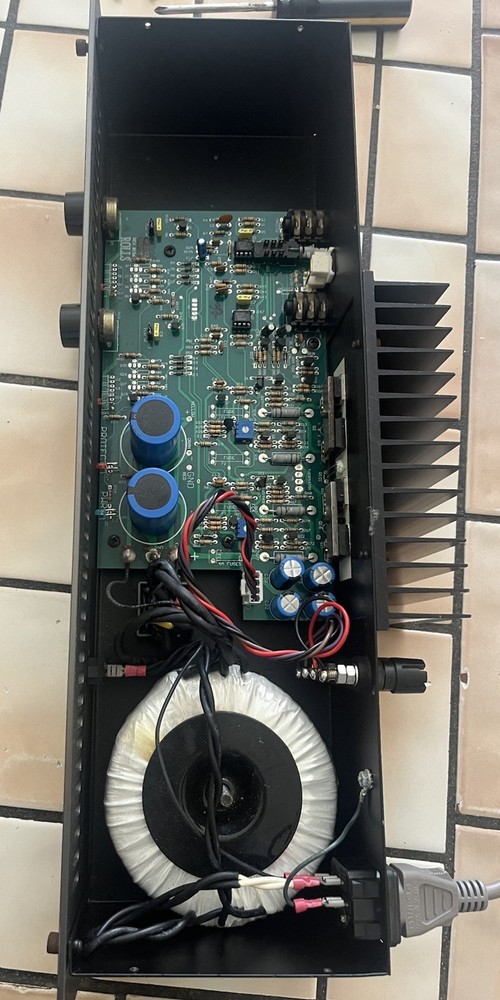 Rolls RA200 Rackmount Mosfet Power Amplifier - Tested