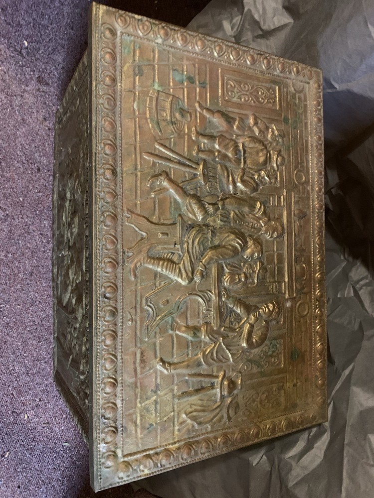 Vintage Firewood:Fireplace Tool Box