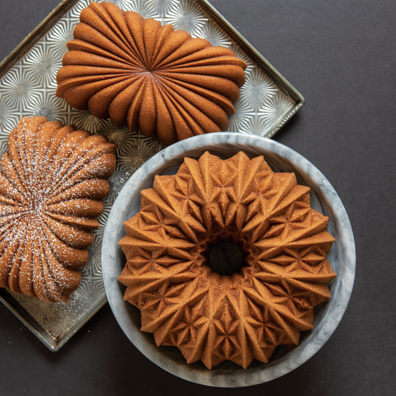 Nordic Ware Cut Crystal Bundt® Pan