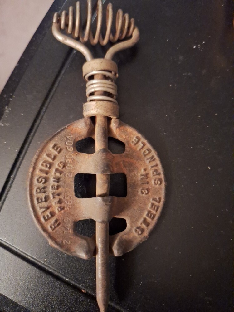 Antique Griswold 3 " Reversible  Spindle .. Dated 1915