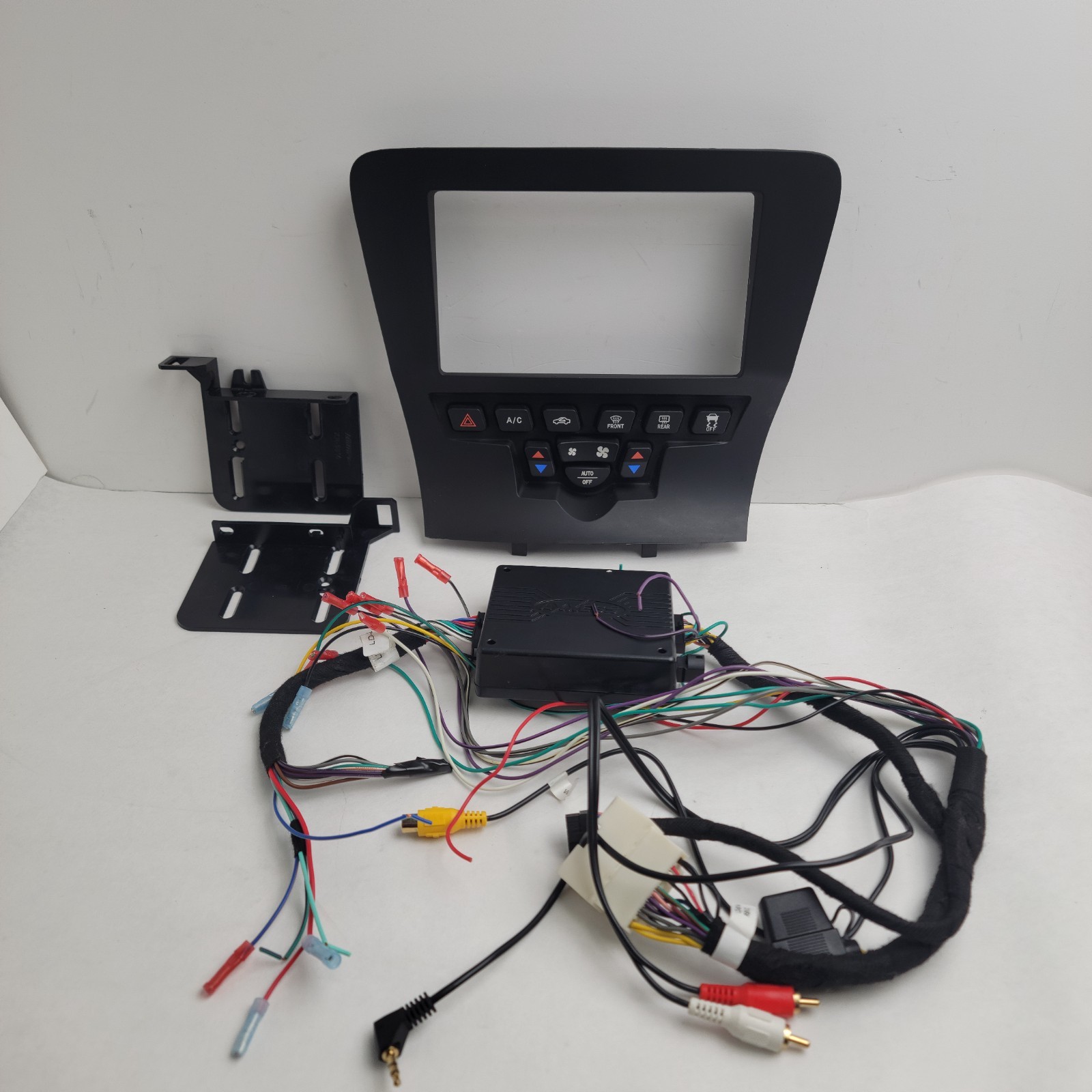 Metra 99-6514B Single or Double DIN Dash Kit for select Dodge Charger 2011-2014