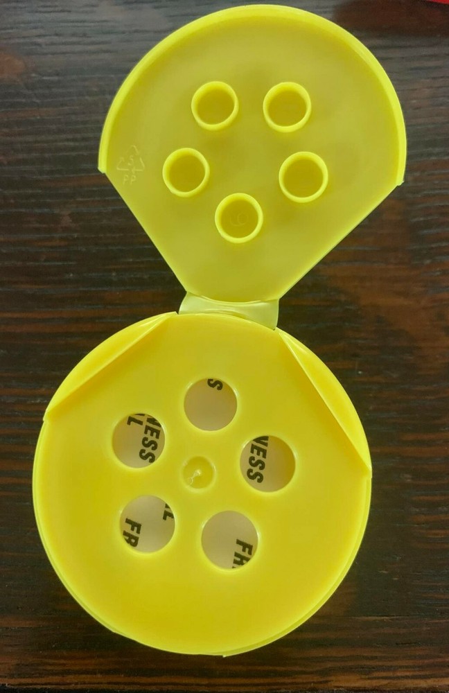 Empty Shakers 4 oz Round - Assorted lid colors