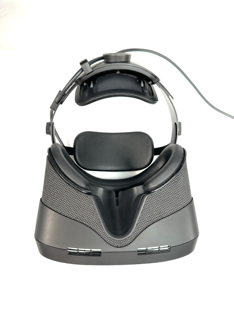 Varjo Aero VR Headset (Complete Kit) with Hard Case