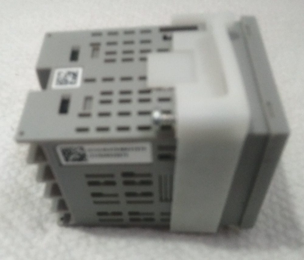 Omron E5CWL-Q1TC Temperature controller