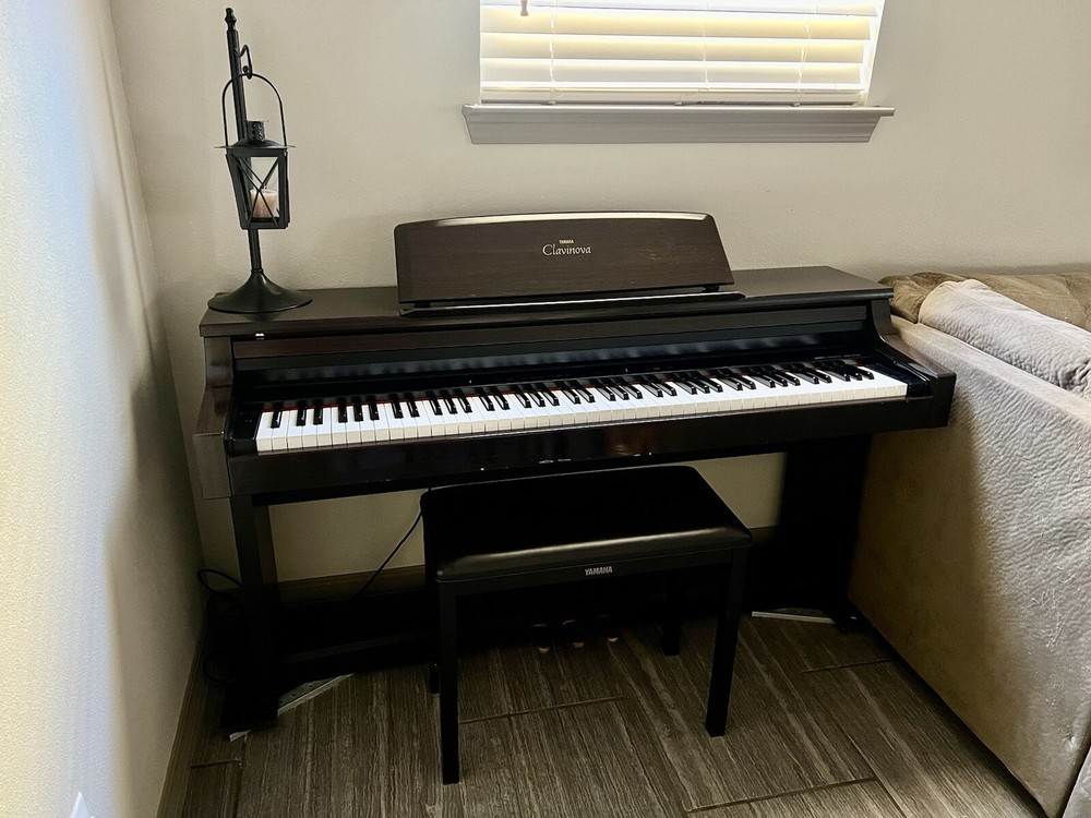 Yamaha Clavinova CLP-154S