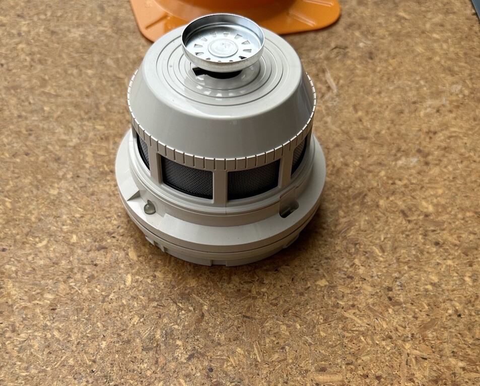 System Sensor 2551T Automatic Fire Detector Head with Integral Heat Detector