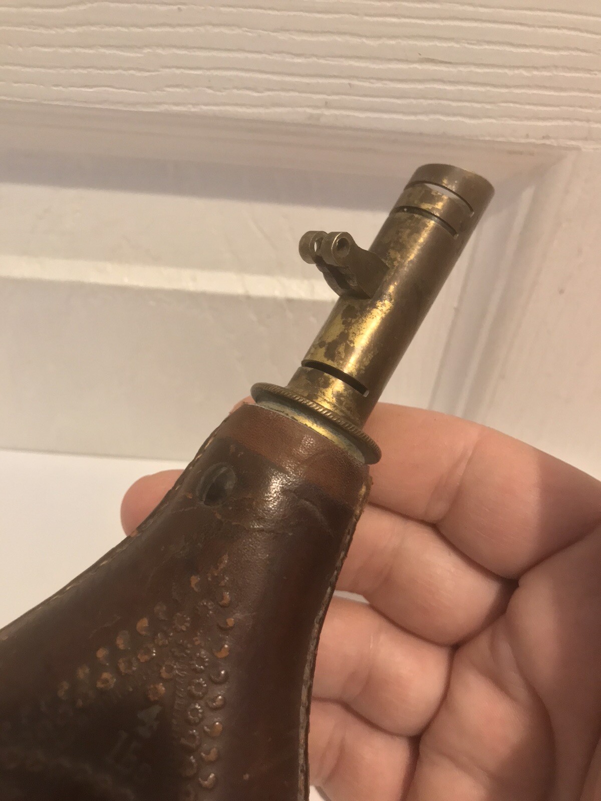 CIVIL WAR PERIOD LEATHER POWDER FLASK ( MARKED AM FLASK & CAP CO )
