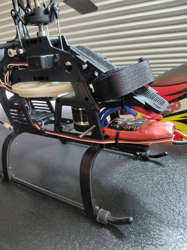 Heli-Max AXE 400 3D RTF Helicopter