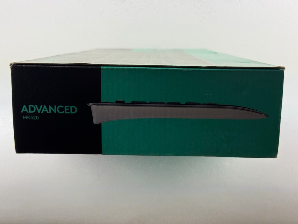 Logitech MK520 Wireless Keyboard & Mouse Combo PC MAC Secure 2.4GHz Connectivity