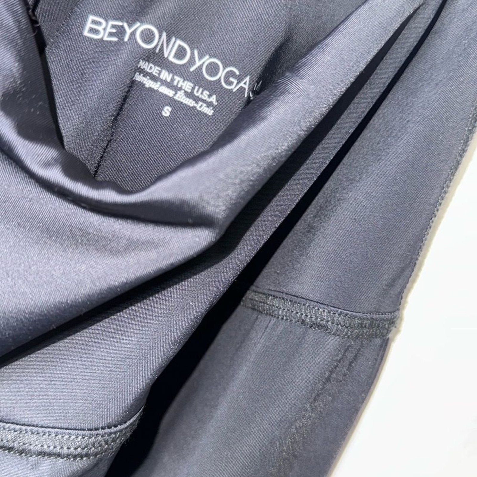 BEYOND YOGA High Waisted Mesh Ring Accent Leggings Size SMALL