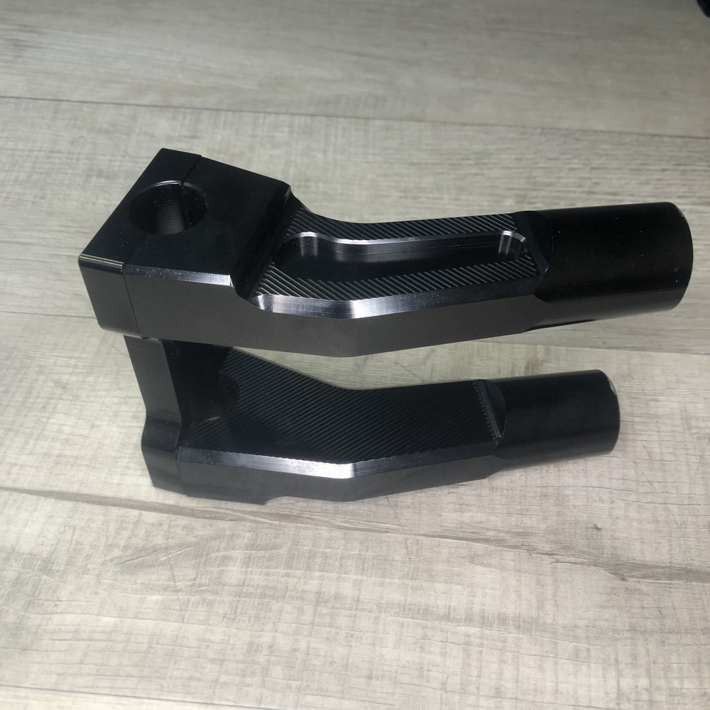 Motorcycle Handlebar Risers Pullback Challenger Risers Fits for H-D 6" Black