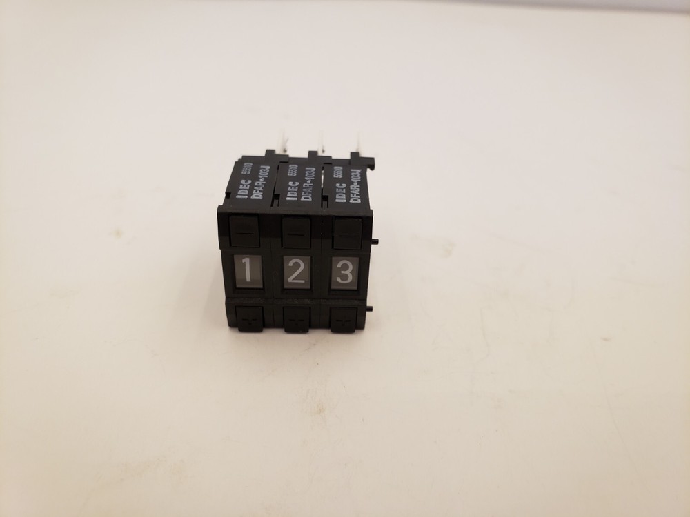 IDEC DFAR-103J DIGITAL POTENTIOMETER, 3-DIGIT COUNTER, NNB