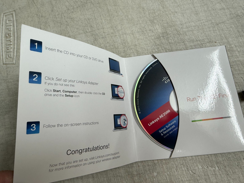 Linksys AE2500 Dual-Band Wireless-N USB Adapter - With Setup Software CD