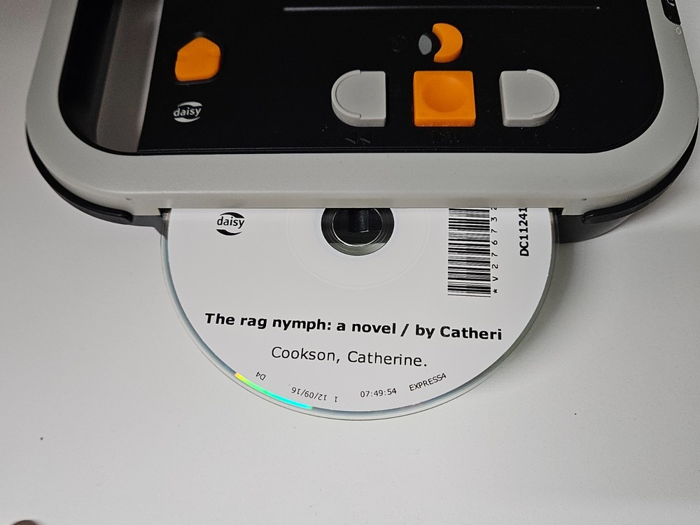 Humanware Victor Reader Stratus 4 Talking Daisy CD Audio Book Player Model 412vr