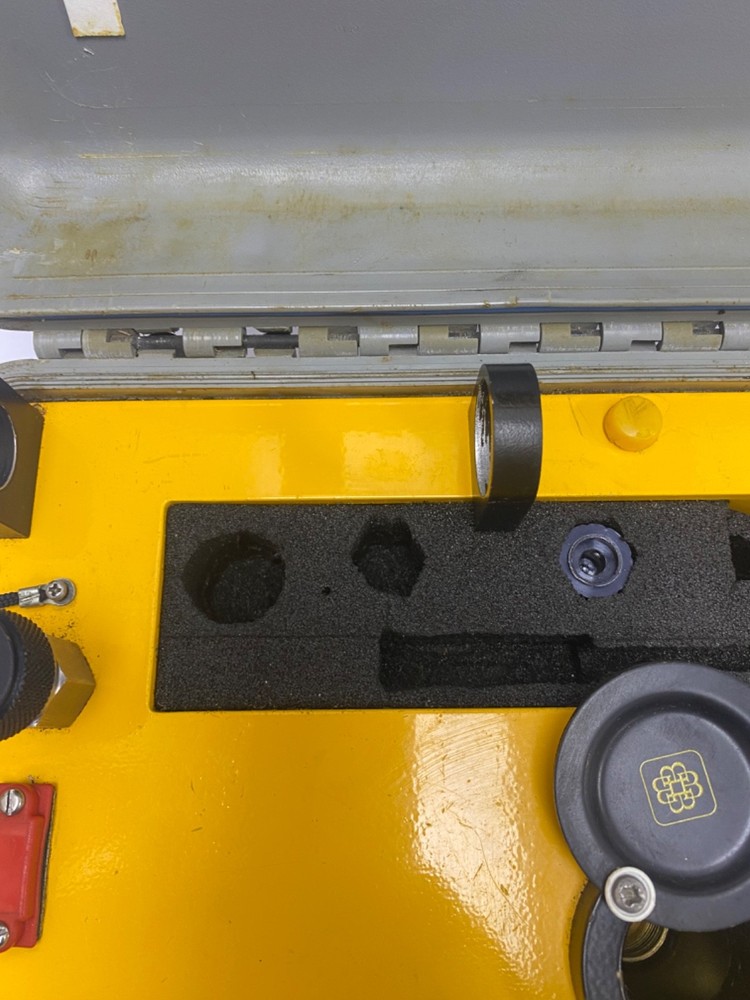 BUDENBERG E400 DIGITAL HYDRAULIC PRESSURE CALIBRATOR